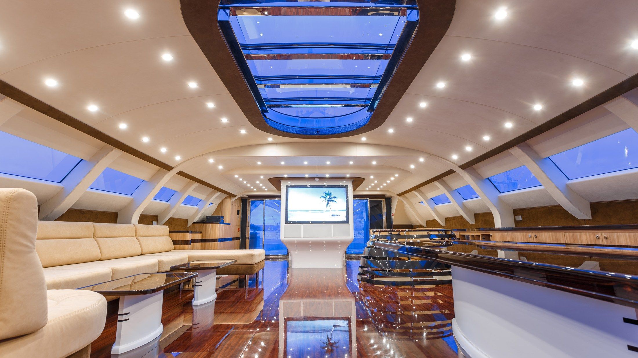Salon principal du Galaxy, vue d’enfilade